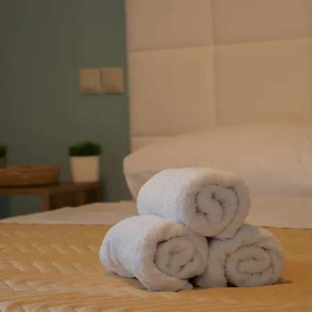 Amaya Pine باناجيا