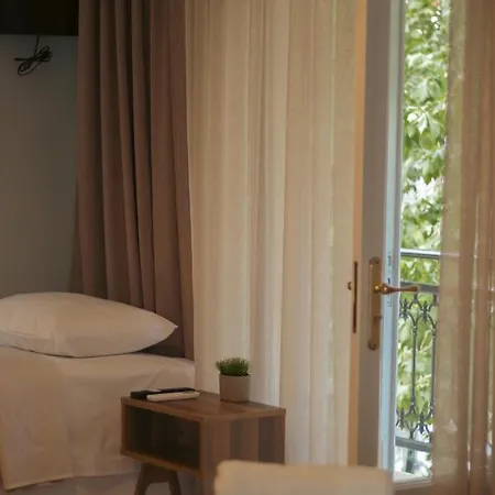 Pensión Amaya Pine 3*