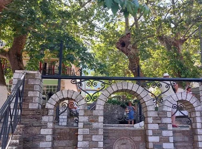 Amaya Pine Panajía
